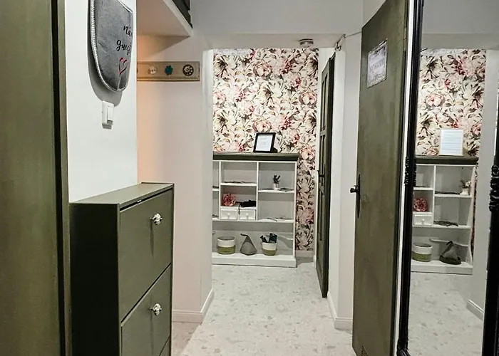 Middle Of The City Apartman 2